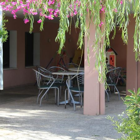 Hotel American Μπελάρια-Ιτζέα Μαρίνα Εξωτερικό φωτογραφία