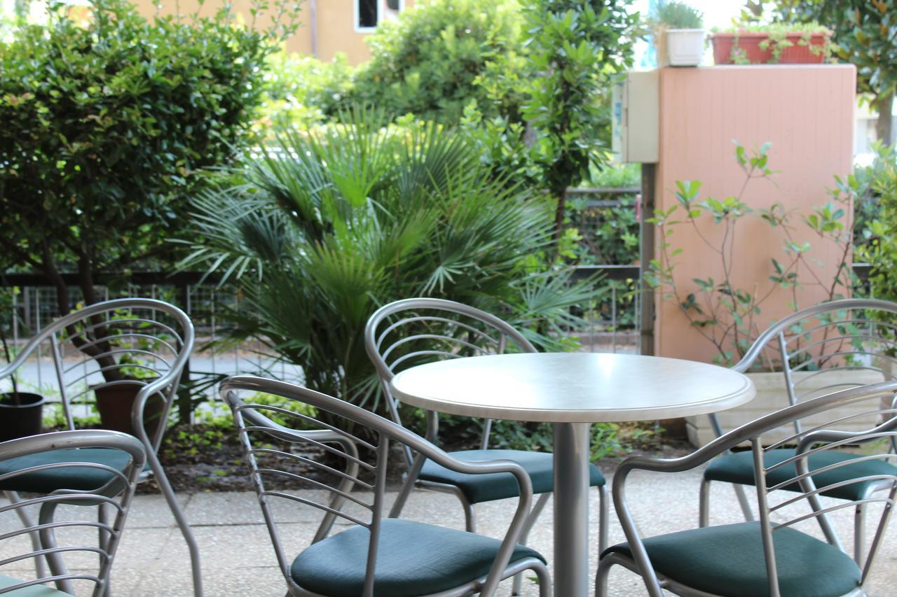 Hotel American Μπελάρια-Ιτζέα Μαρίνα Εξωτερικό φωτογραφία