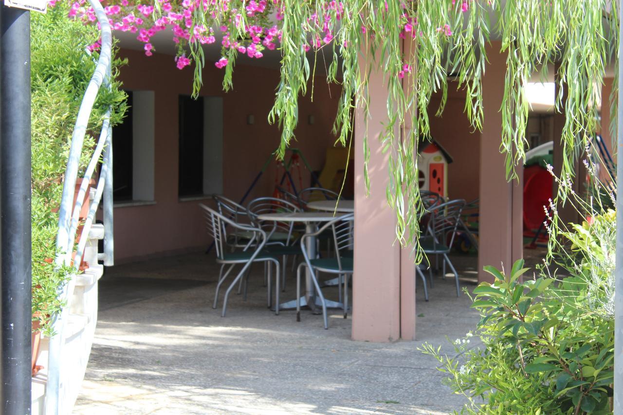 Hotel American Μπελάρια-Ιτζέα Μαρίνα Εξωτερικό φωτογραφία
