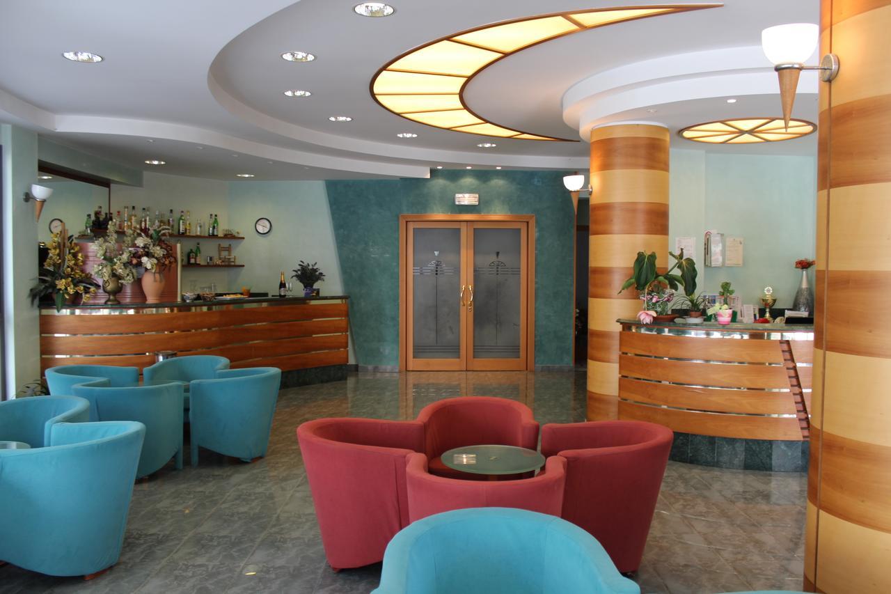 Hotel American Μπελάρια-Ιτζέα Μαρίνα Εξωτερικό φωτογραφία