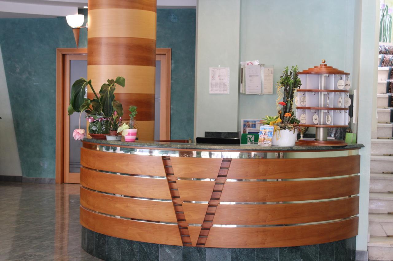 Hotel American Μπελάρια-Ιτζέα Μαρίνα Εξωτερικό φωτογραφία