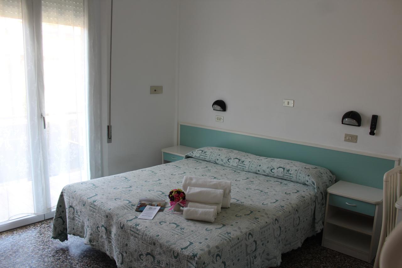 Hotel American Μπελάρια-Ιτζέα Μαρίνα Δωμάτιο φωτογραφία